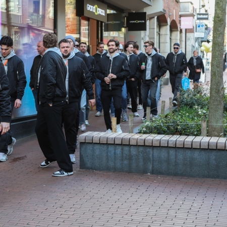 Nijmegen Devils op bezoek bij dugermeester Bruls op het stadhuis.