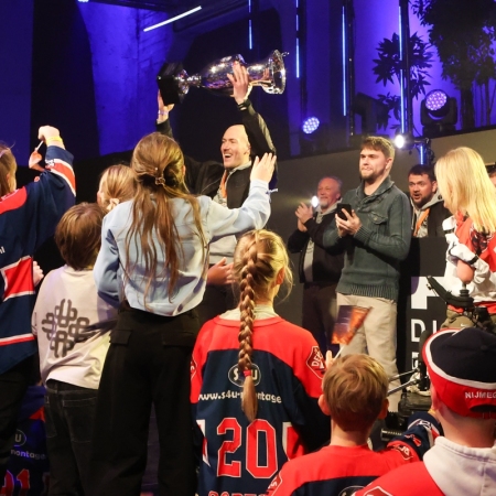 Sfeerbeelden van de Feestavond van de Nijmegen Devils in de Vasim.