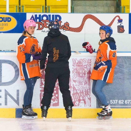 1705 IJshockey promotie ladies
