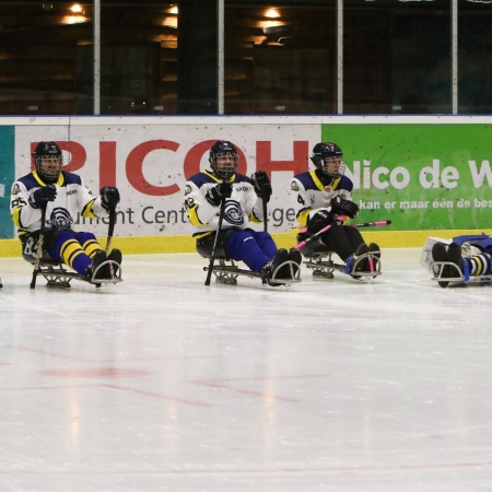 Foto verslag Nijmegen Para Ijshockey tegen Phantoms uit Antwerpen.            © IJshockeyfoto.nl