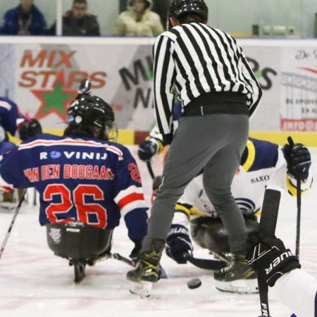 Foto verslag Nijmegen Para Ijshockey tegen Phantoms uit Antwerpen.            © IJshockeyfoto.nl