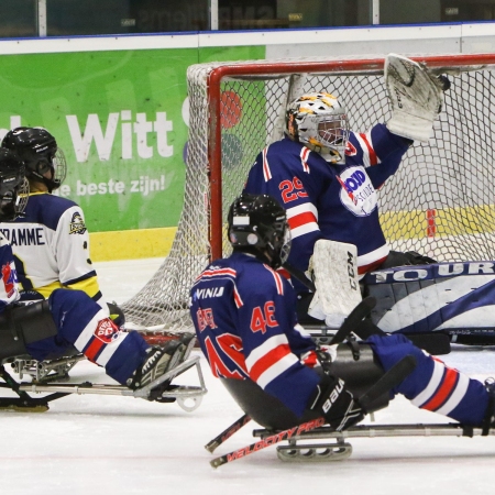 Foto verslag Nijmegen Para Ijshockey tegen Phantoms uit Antwerpen.            © IJshockeyfoto.nl