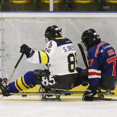 Foto verslag Nijmegen Para Ijshockey tegen Phantoms uit Antwerpen.            © IJshockeyfoto.nl