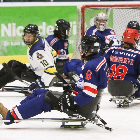 Foto verslag Nijmegen Para Ijshockey tegen Phantoms uit Antwerpen.            © IJshockeyfoto.nl