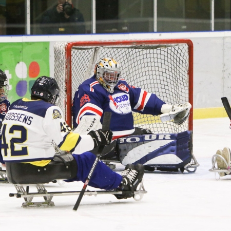 Foto verslag Nijmegen Para Ijshockey tegen Phantoms uit Antwerpen.            © IJshockeyfoto.nl