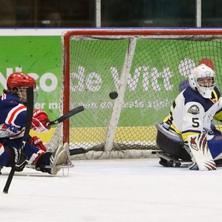 Foto verslag Nijmegen Para Ijshockey tegen Phantoms uit Antwerpen.            © IJshockeyfoto.nl