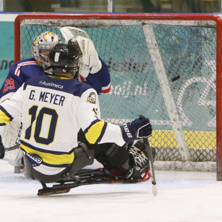 Foto verslag Nijmegen Para Ijshockey tegen Phantoms uit Antwerpen.            © IJshockeyfoto.nl