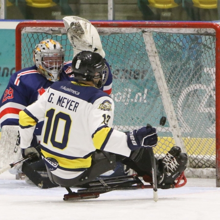 Foto verslag Nijmegen Para Ijshockey tegen Phantoms uit Antwerpen.            © IJshockeyfoto.nl