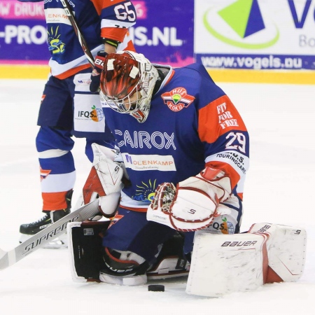 Tomislav Hrelja op zoek naar de puck