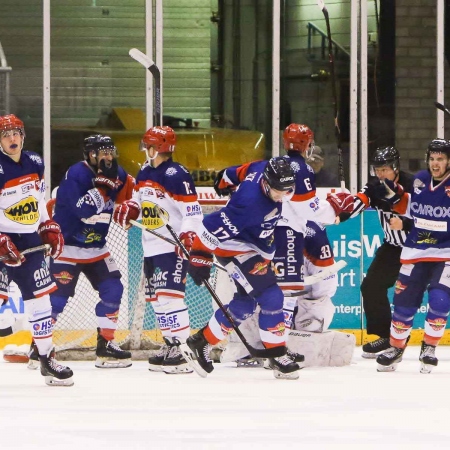 Den Haag speler Jasper Kick zet de stand op 4-6
