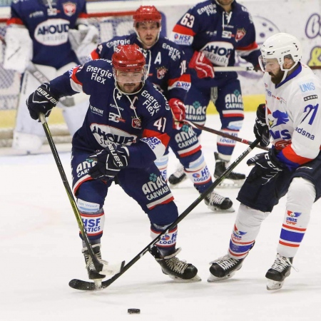 de beide captains Levi Houkes en Tony Demelinne