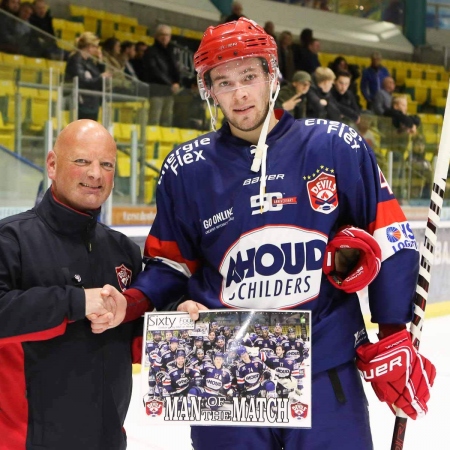 Roderick van den Hout wordt Man of the Match