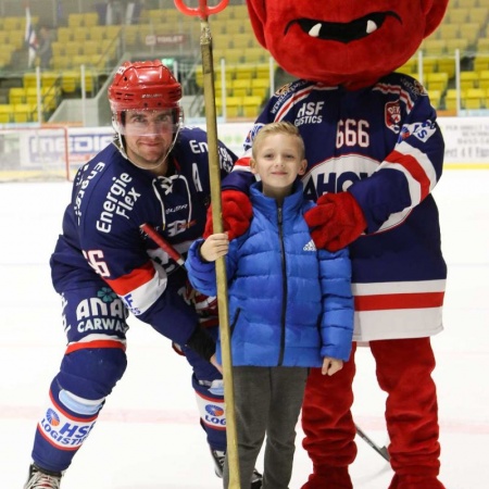 Devils met zijn vipje de zoon van Nick de Jong