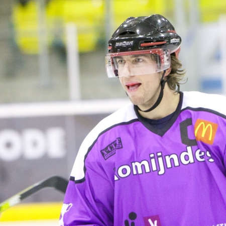 Nick de Jong was captain omdat Jesse Baraniuk geschorst was.